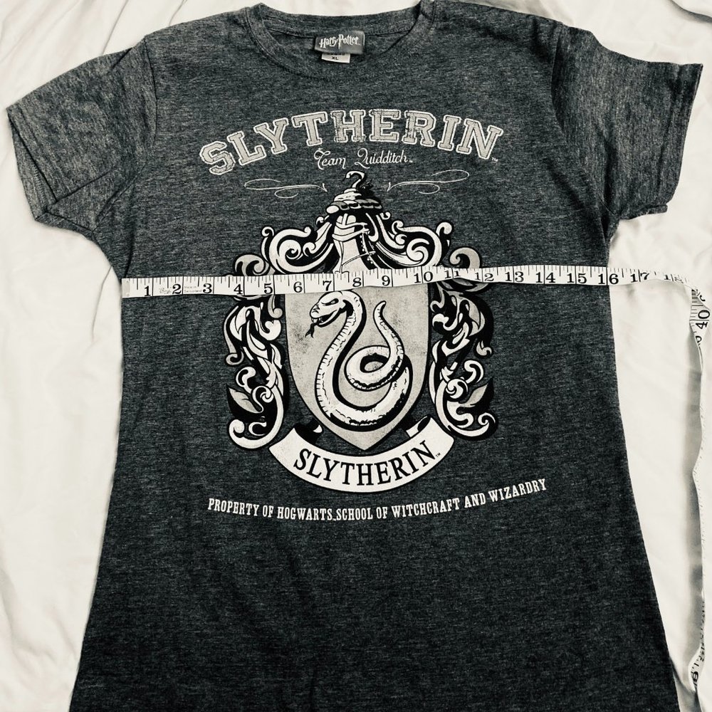 Harry Potter Slytherin Hogwarts  Quidditch T-Shirt - Picture 2 of 6